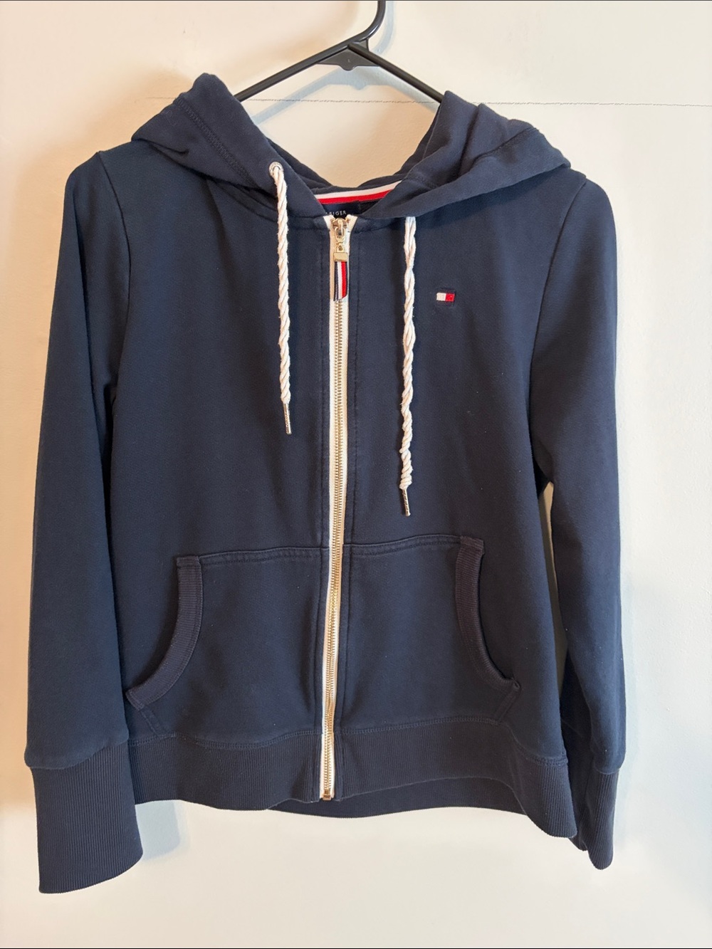 Tommy Hilfiger Navy Hoodie with White Rope Drawstrings. Med. Pockets.